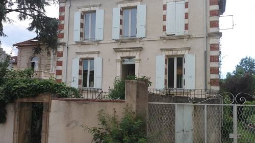 Maison Sarras : B&B / Chambres d'hotes proche d'Arras-sur-Rhône