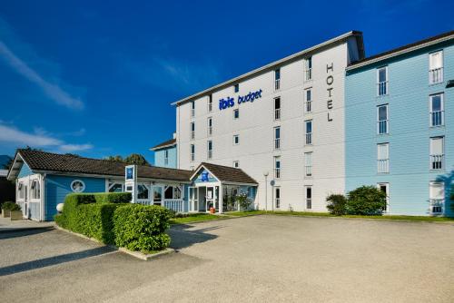 Ibis budget Chambéry Centre Ville : Hotels proche de La Motte-Servolex