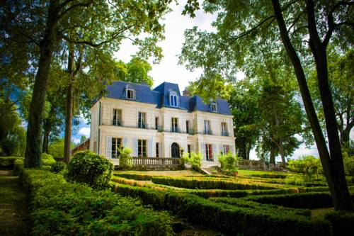 Château de Picheny - B&B Esprit de France : B&B / Chambres d'hotes proche de Courthiézy