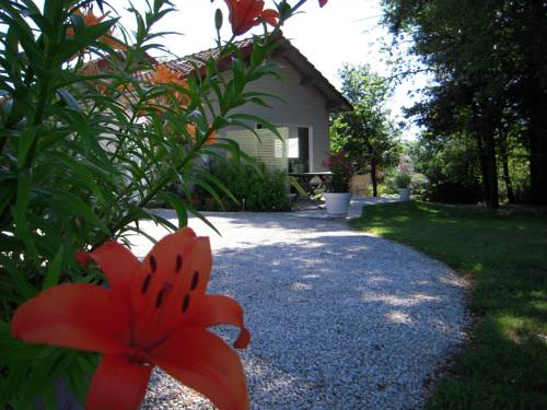 Chalet Rocamadour : Maisons de vacances proche de Saint-Sozy