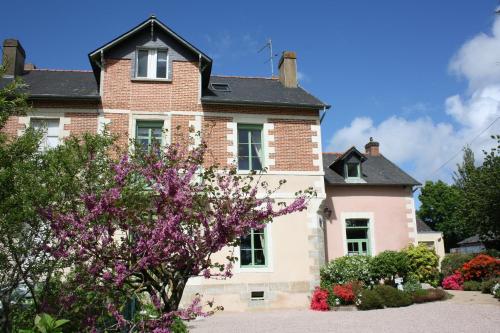 Chambres d'Hôtes du Chalet de Caharet : B&B / Chambres d'hotes proche de Grand-Fougeray