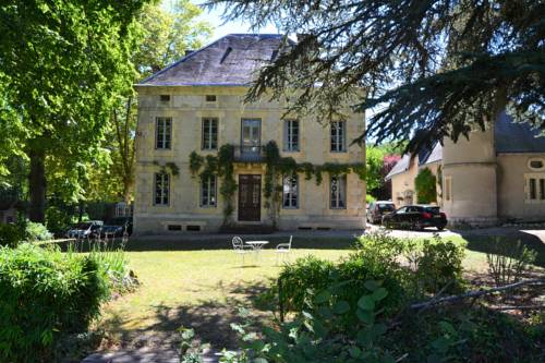 Manoir Le Bourg, Touffailles : Villas proche de Montbarla