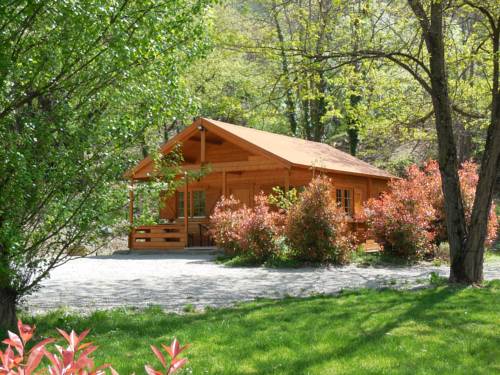 Le chalet bois de Célio : Maisons de vacances proche de Saint-Martin-sur-Lavezon