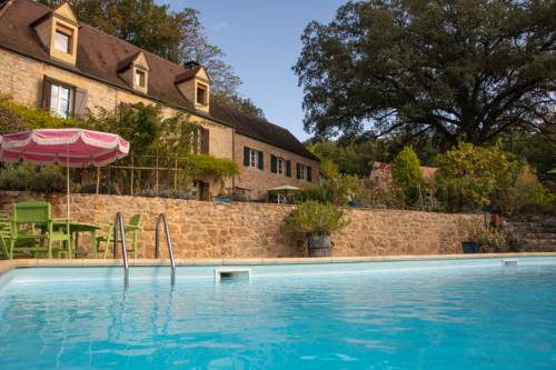 Maison de charme à 5 km de Sarlat avec piscine : Maisons de vacances proche de Carsac-Aillac