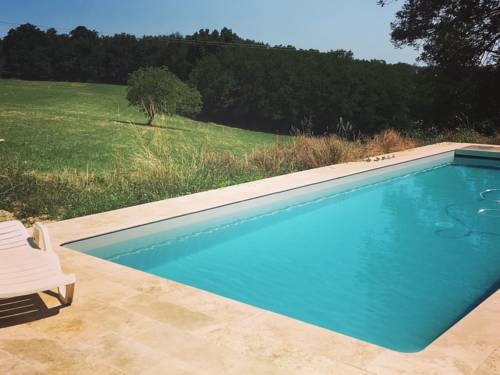 Beautiful renovated villa with private pool 2 terraces and beautiful view : Maisons de vacances proche de Larzac