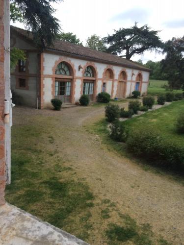 Orangerie LAGAILLARDE : Maisons de vacances proche de Lévignac