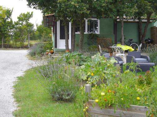 gite tout confort : Maisons de vacances proche de Raissac-sur-Lampy