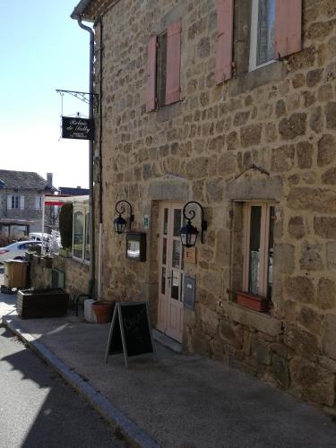 le relais de sully : B&B / Chambres d'hotes proche d'Albon-d'Ardèche