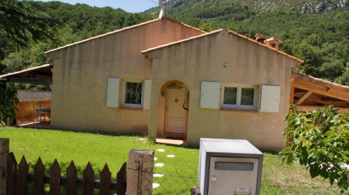 LA LOUISIANE : Maisons de vacances proche de La Roque-Esclapon