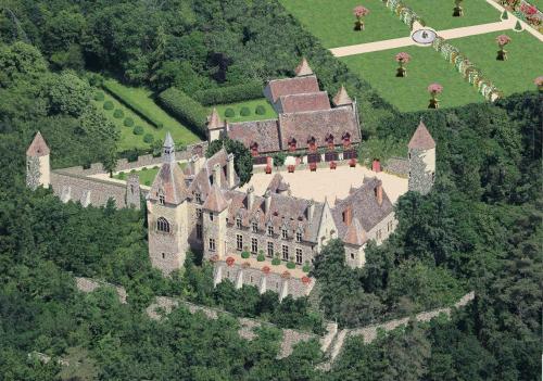 Château de Peufeilhoux : B&B / Chambres d'hotes proche de Chazemais
