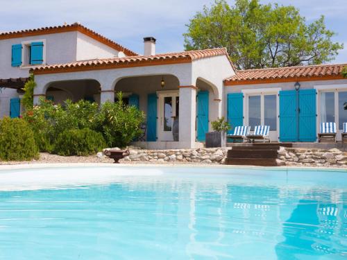 Spacious villa with private swimming pool and bubble bath : Villas proche de Labastide-Rouairoux