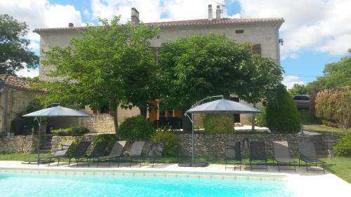Gites La Peyroulière : Maisons de vacances proche de Miramont-de-Quercy