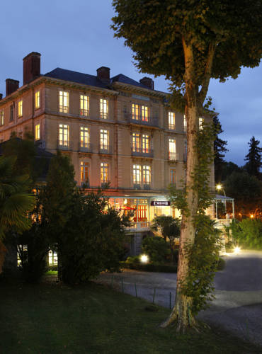 Hôtel du Parc : Hotels proche de Burgaronne