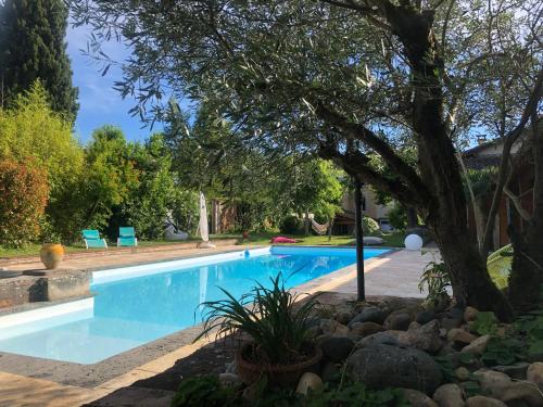 Appartement piscine : Appartements proche de Leyritz-Moncassin