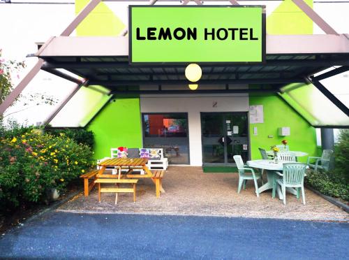 Lemon Hotel Ch Futuroscope : Hotels proche de Sossais