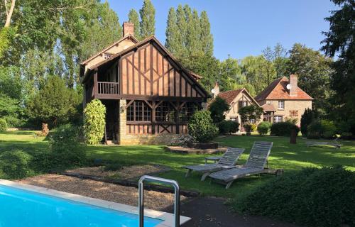 Le Domaine du Moulin Foulon : Maisons d'hotes proche de La Ferrière-Béchet