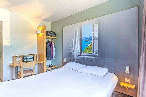 B&B HOTEL Salon de Provence : Hotels proche d'Aurons