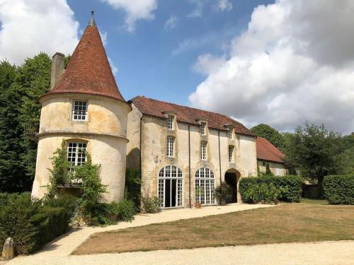Orangerie du chateau de Quemigny sur Seine : Maisons de vacances proche de Buxerolles