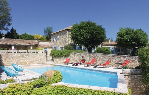 Beautiful Home In Malataverne With 4 Bedrooms, Wifi And Private Swimming Pool : Maisons de vacances proche de Viviers