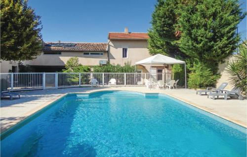 Amazing Home In Montagnac With 7 Bedrooms, Wifi And Private Swimming Pool : Maisons de vacances proche de Saint-Pargoire