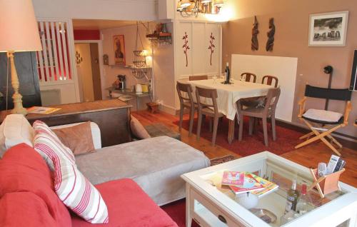 Beautiful apartment in St Bonnet en Champsaur with 2 Bedrooms and WiFi : Appartements proche de La Fare-en-Champsaur