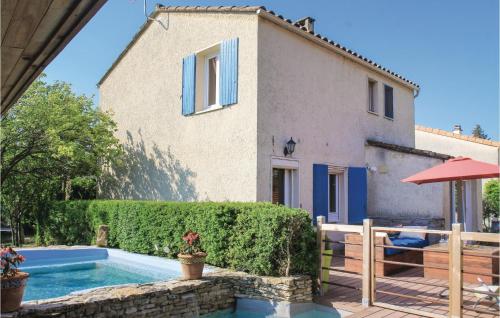 Amazing Home In St Paul Trois Chteaux With 4 Bedrooms, Private Swimming Pool And Outdoor Swimming Pool : Maisons de vacances proche de Clansayes