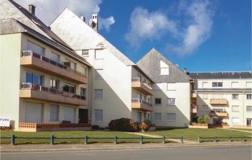 Amazing apartment in Grandcamp Maisy with 1 Bedrooms and WiFi : Appartements proche de Cardonville
