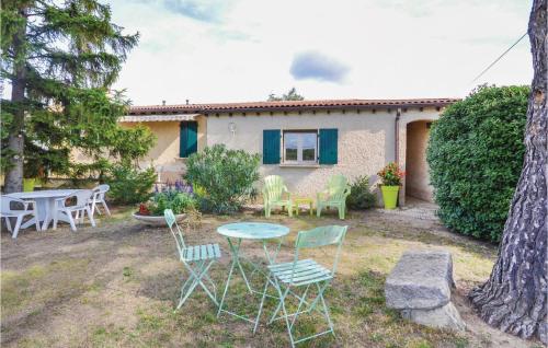 Stunning home in Visan with 1 Bedrooms and WiFi : Maisons de vacances proche de Saint-Maurice-sur-Eygues