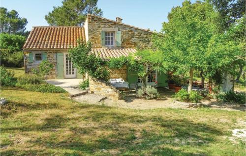 Nice home in Ribaute with 5 Bedrooms, Private swimming pool and Outdoor swimming pool : Maisons de vacances proche de Talairan