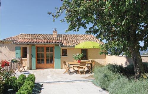Nice home in Sigoyer with 2 Bedrooms and WiFi : Maisons de vacances proche de Lardier-et-Valença
