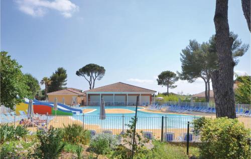Awesome home in Calvisson with 1 Bedrooms and Outdoor swimming pool : Maisons de vacances proche de Langlade