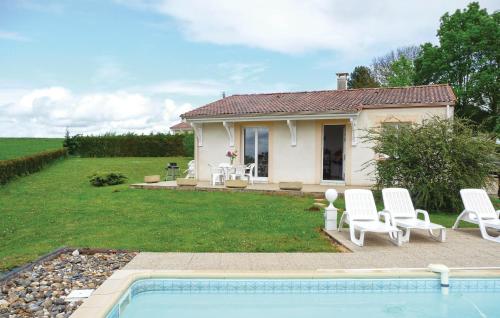 Amazing home in Beauville with 2 Bedrooms, Private swimming pool and Outdoor swimming pool : Maisons de vacances proche de Dondas
