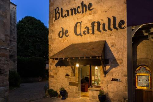 Best Western Blanche de Castille Dourdan : Hotels proche de Sonchamp