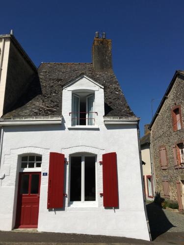 Charming Cottage in a typical French Village : Maisons de vacances proche de Thorigné-en-Charnie