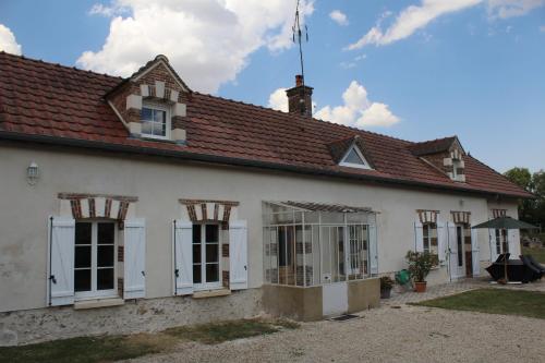Maison Champêtre Huez : Maisons de vacances proche de Marigny-le-Châtel