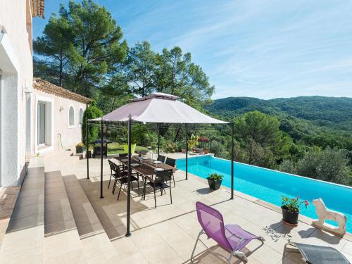Spacious Villa in Bargemon with Swimming Pool : Villas proche de Comps-sur-Artuby