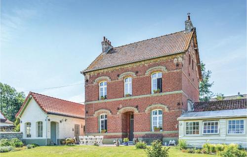 Awesome home in Fressin with 4 Bedrooms and WiFi : Maisons de vacances proche de Neulette