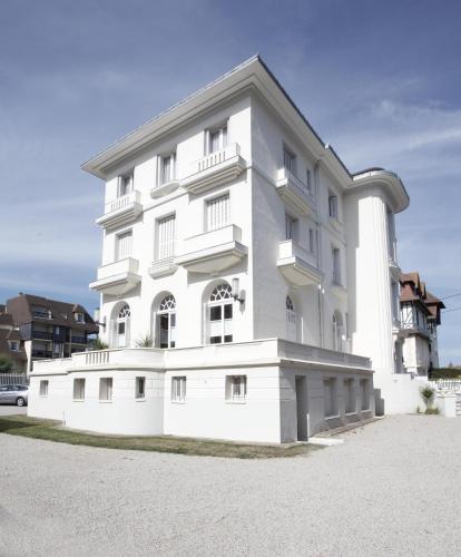 Appt luxe terrasse mer - Villa St Laurent : Appartements proche de Cabourg
