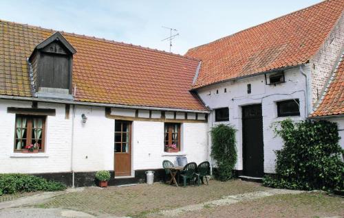 Beautiful home in Hames Boucres with 3 Bedrooms and WiFi : Maisons de vacances proche de Rodelinghem