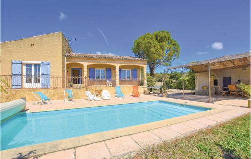 Awesome Home In Cairanne With 5 Bedrooms, Private Swimming Pool And Outdoor Swimming Pool : Maisons de vacances proche de Rasteau
