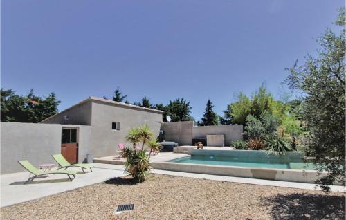 Beautiful home in Montfavet with 3 Bedrooms, WiFi and Outdoor swimming pool : Maisons de vacances proche de Noves