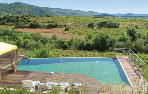 Beautiful home in Prades sur Vernazobre with 4 Bedrooms, WiFi and Outdoor swimming pool : Maisons de vacances proche de Saint-Chinian