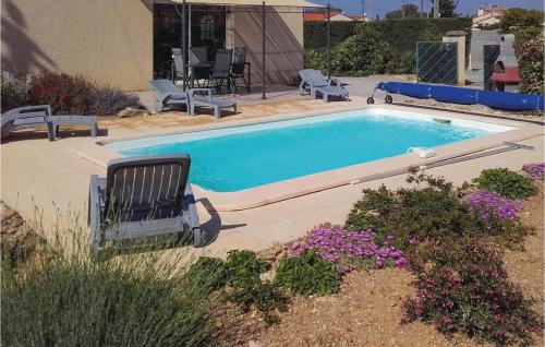 Amazing home in Argeliers with 3 Bedrooms, WiFi and Outdoor swimming pool : Maisons de vacances proche de Mirepeisset