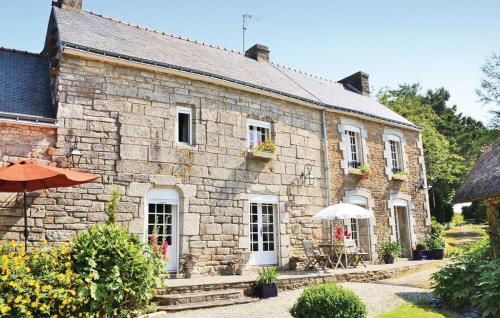 Crémoren Cottages : Maisons de vacances proche de Le Trévoux