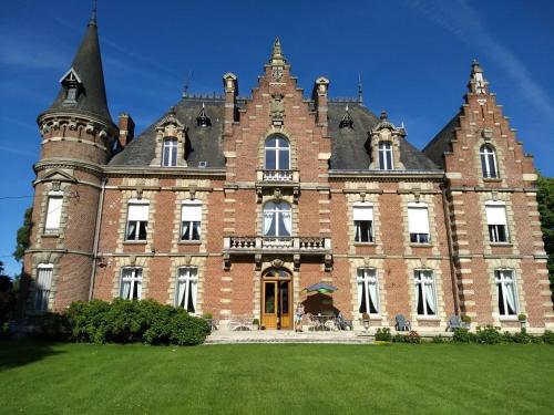 Château des marronniers : B&B / Chambres d'hotes proche de Vadencourt