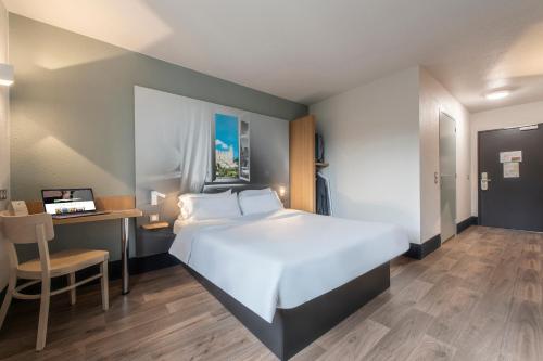 B&B HOTEL Orange - Échangeur A7 A9 : Hotels proche de Piolenc