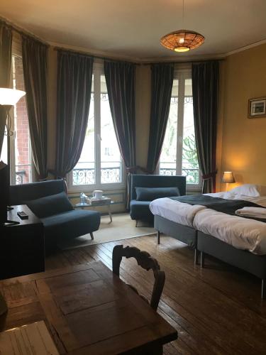 Hôtel de Paris : Hotels - Eure
