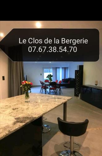 B&B Le Clos de la Bergerie : B&B / Chambres d'hotes proche de Leménil-Mitry