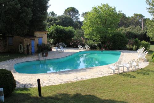 Les Messugues Mas in Provence with shared pool nature calm space : Maisons de vacances proche de Tourtour