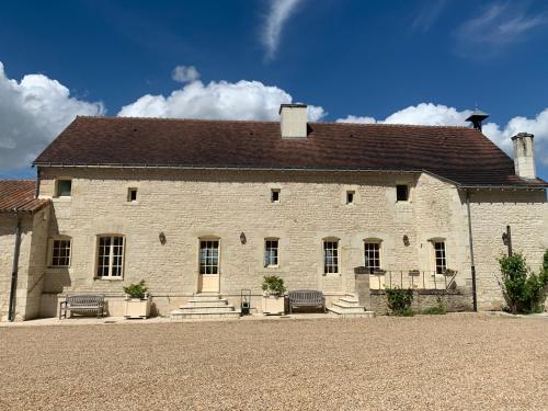Farmhouse in a working winery with vineyard views : Villas proche de Beaumont